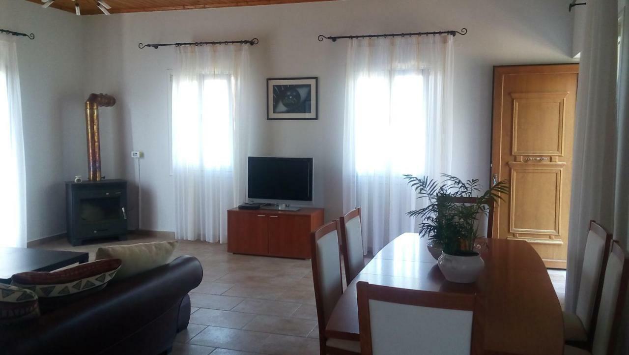 Baronessa'S Apartments Gaios Bagian luar foto